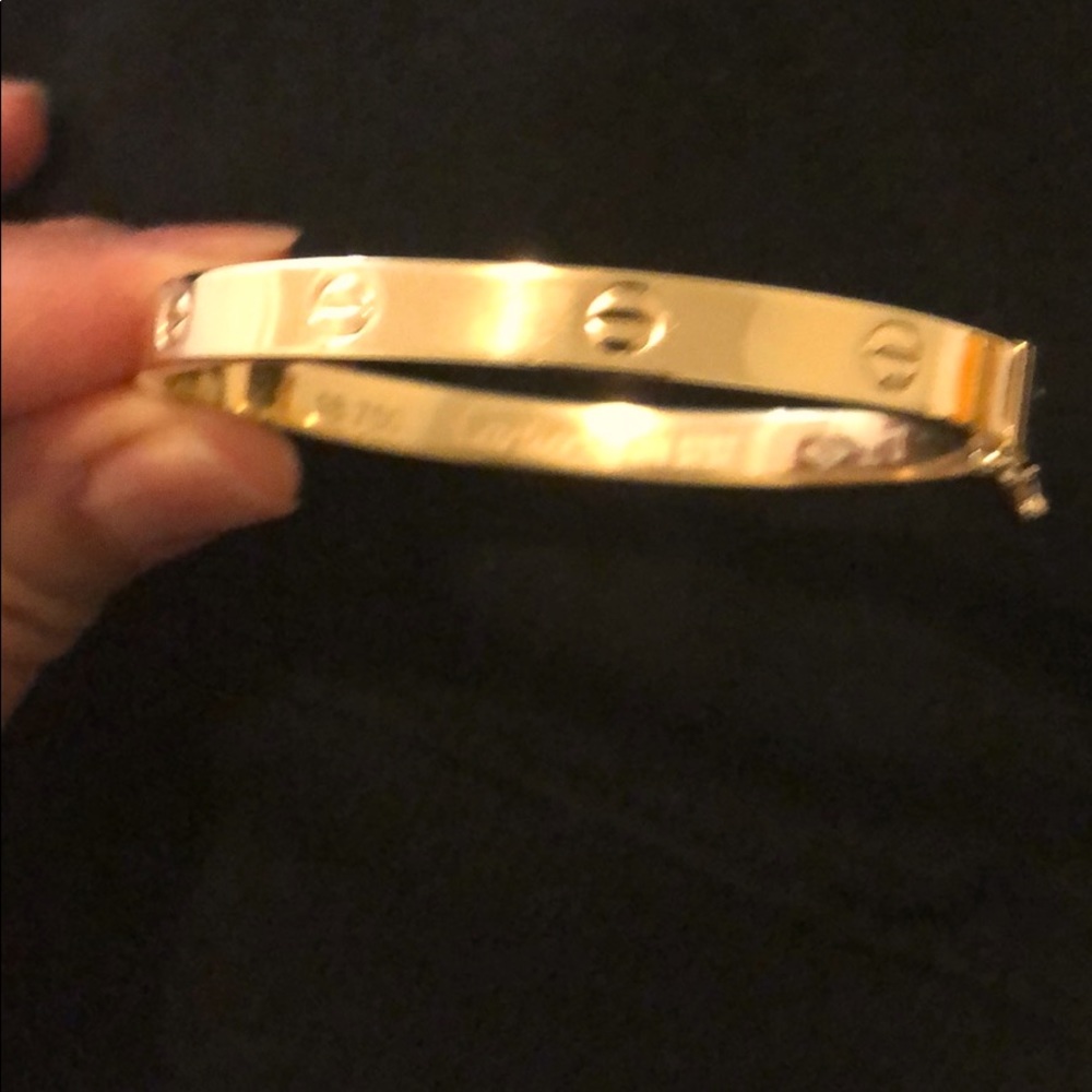 18k Saudi gold bangle
